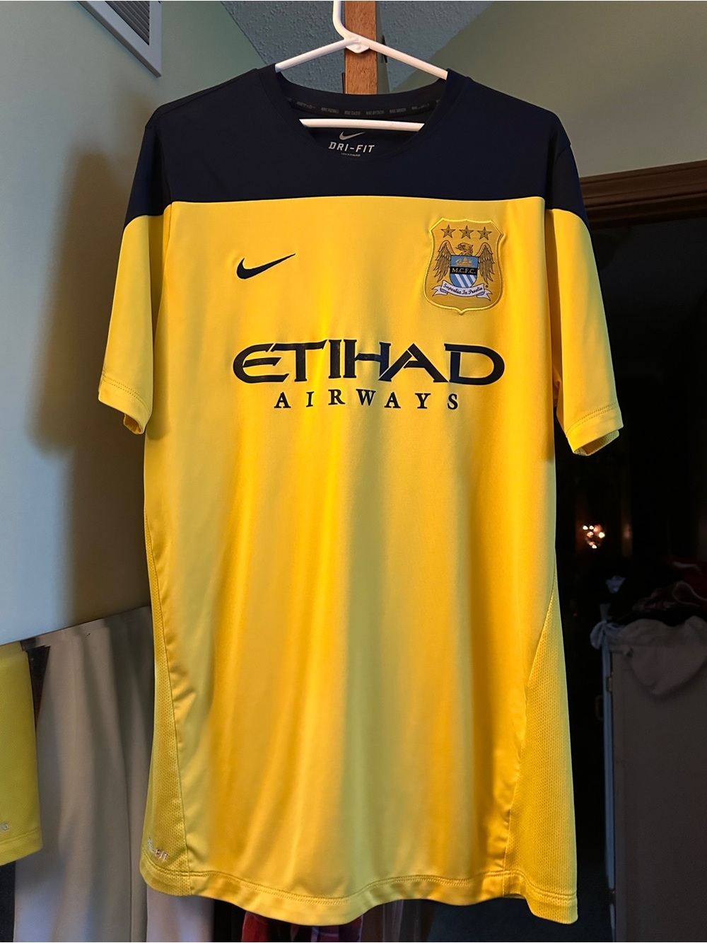 Nike Men’s Yellow and Navy Manchester City Football Jersey